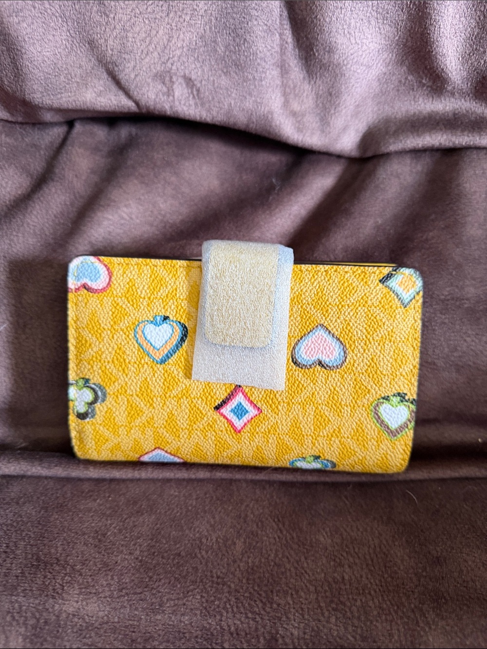 Michael Kors Yellow Card Case with Multicolor Heart & Club Motifs - Picture 2 of 4